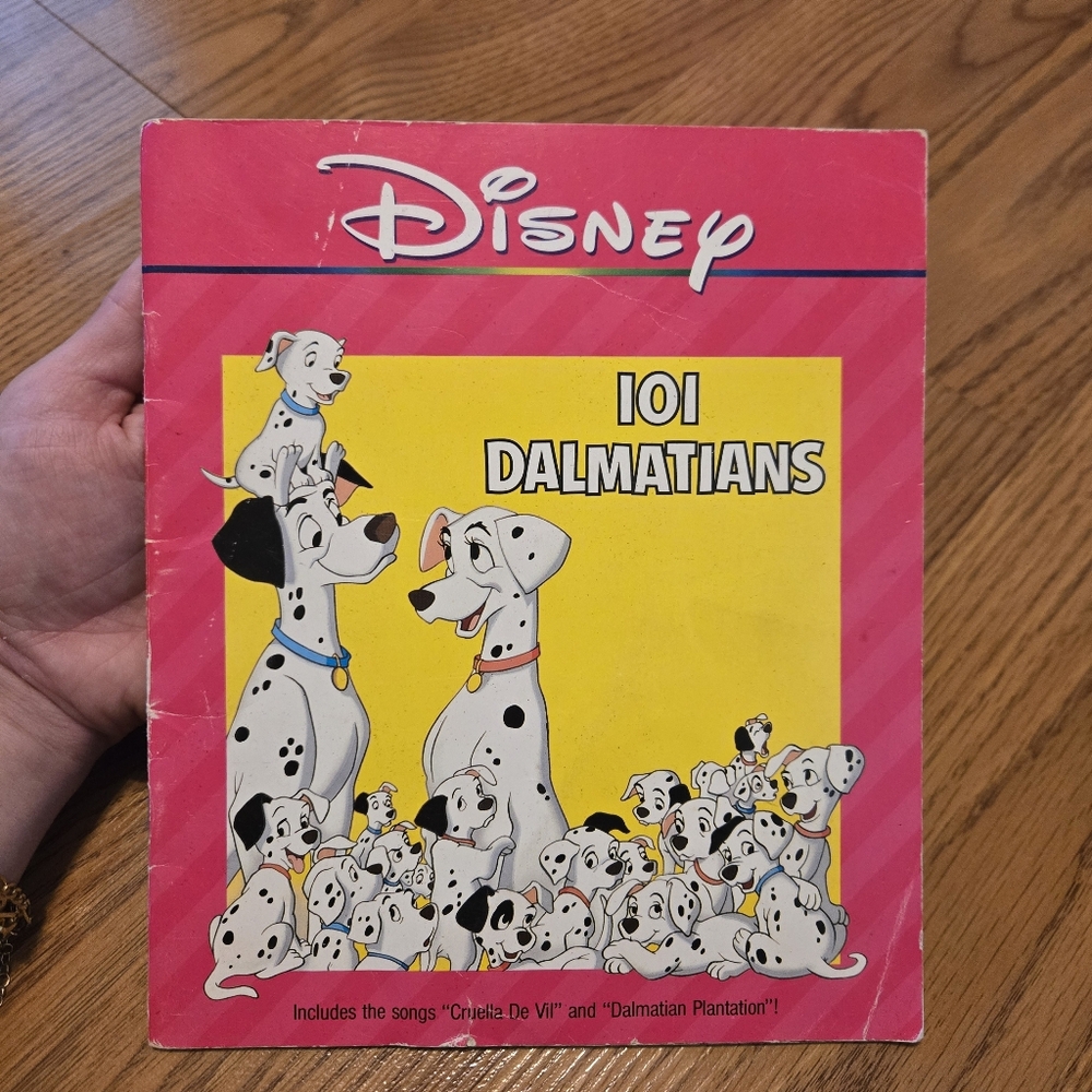 101 Dalmatians Walt Disney Book Paperback Vintage 1990 BOOK ONLY